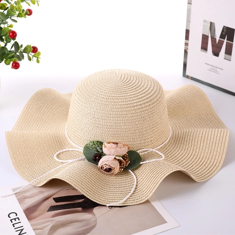 Women Summer Straw Sun Hat Foldable Wavy Wide Brim Sunshade Hat Floral Bow Beach Vacation Breathable Outdoor Woven Hat