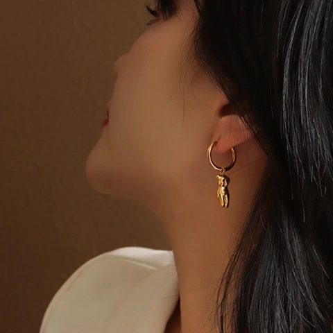 Boucles d'Oreilles Anneaux en Acier Inoxydable Plqué Or 18K Torse du Corps Bijoux Pendentif d'Art Abstrait Femme