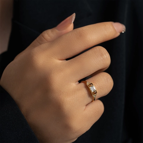 Anillo Vintage de Plata de Ley 925 con Zirconia Blanca Cuadrada Chapado en Oro de 18K Anillo Geométrico Piedra Ámbar Joyería Mujer