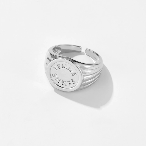 Vintage Signet Ring Offen Für Damen Minimalistisch FEMME Buchstaben Graviert Verstellbar Kupfer Ring 18K Vergoldet