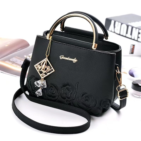 Borsa a Spalla da Donna con Rose Sbalzate Manico in Metallo Dorato Pelle PU Borsa a Tracolla Elegante Borsa a Mano Quadrata