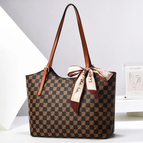 Borsa Tote da Donna Grande Capacità Motivo a Scacchiera Stampa di Lettere in Pelle PU Borsa a Tracolla Con Foulard