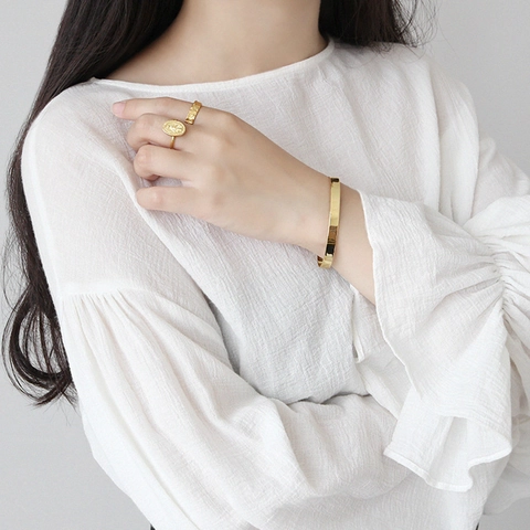 Brazalete Minimalista de Plata de Ley 925 para Mujer Chapado en Oro de 18K Superficie Lisa Pulsera Abierta Ajustable Joyería