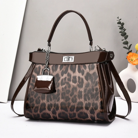 Damen Handtasche Mit Leopardenmuster PU Leder Lack Patchwork Tote Bag Mit Mini Anhänger Crossbody Umhängetasche Für Alltag