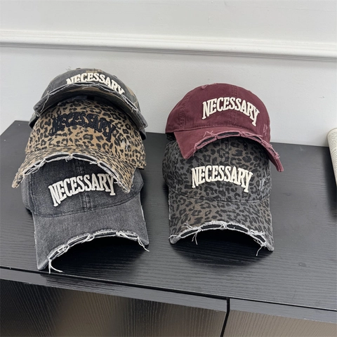 Berretto da Baseball Vintage Distressed Ricamo Lettera NECESSARY Cappello Parasole Donna Uomo Streetwear Design Usato Regolabile