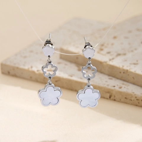 304 Stainless Steel Clover Flower Drop Earrings With White Shell Inlay For Women Minimalist PVD Gold Plated Fashion Jewelry