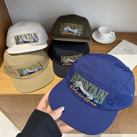Berretto da Baseball a 5 Pannelli ad Asciugatura Rapida Uomo Donna Ricamo Montagna Cappello da Campeggio Traspirante Regolabile