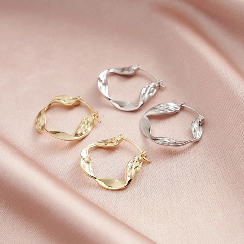 Pendientes de Aro Ondulados Irregulares de Plata de Ley 925 para Mujer Textura Martillada Retro Bañados en Oro de 14K