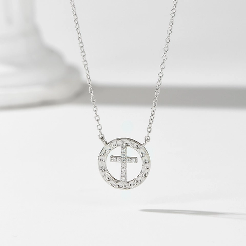 Collar con Colgante de Cruz Redonda de Plata de Ley 925 para Mujer Minimalista Diamantes de Imitación Martillado Círculo Hueco Joyería