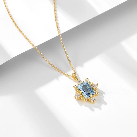 S925 Sterling Silver Gold Plated Natural Sky Blue Topaz Pendant Necklace For Women Luxury Vintage Rectangular Gemstone Clavicle Chain Jewelry