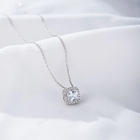925 Sterling Silver Square Zirconia Pendant Necklace For Women Minimalist Halo Clavicle Chain Geometric Fashion Jewelry Gift