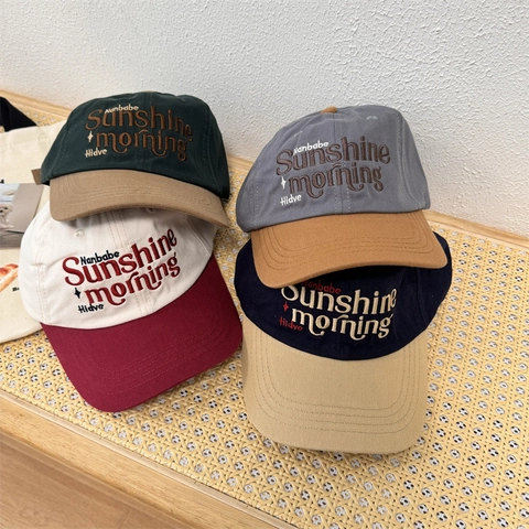 Berretto da Baseball Ricamato con Lettere a Blocchi di Colore Parte Superiore Morbida Regolabile Cappello con Visiera Casual Sportivo Moda Outdoor Protezione Solare