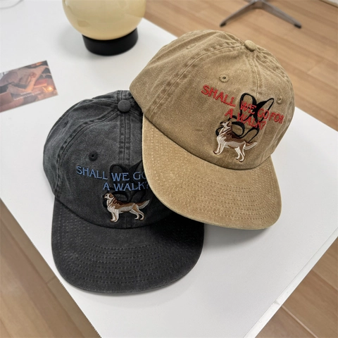 Berretto da Baseball in Cotone Lavato Con Ricamo Cane Retrò Effetto Usato Regolabile Cappello da Sole per Uomo Donna Casual