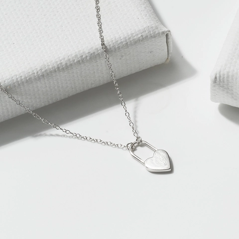 925 Sterling Silver Heart Lock Pendant Necklace For Women Minimalist Inlaid Rhinestone Geometric Clavicle Chain Jewelry Gift