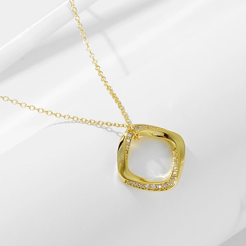 925 Sterling Silver Geometric Twisted Square Pendant Necklace For Women Rhinestone Inlaid Minimalist Ins Clavicle Chain Jewelry