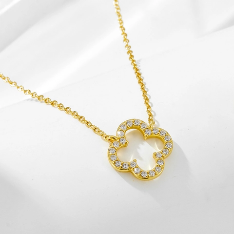 925 Sterling Silver Hollow Four-Leaf Clover Pendant Necklace Rhinestone Inlaid Fashion Clavicle Chain Jewelry For Women