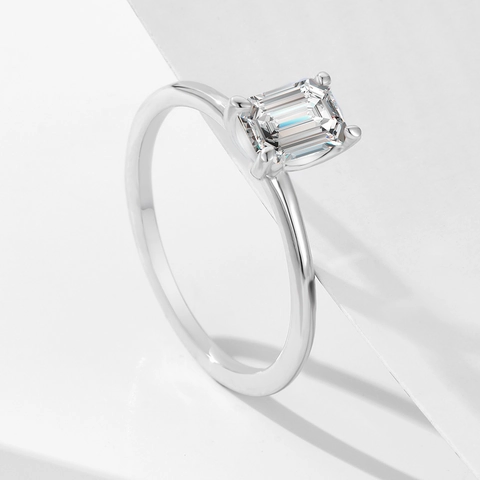 Anillo de Plata de Ley 925 Moissanita para Mujer Corte Esmeralda Elegante Engaste de Cuatro Garras Joyería de Boda