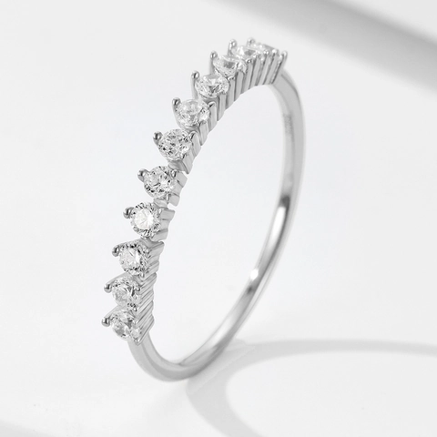 Elegante Anillo de Plata de Ley 925 Circonia Fila Única de Piedras Cielo Estrellado Bañado en Oro Plata Joyas para Mujer
