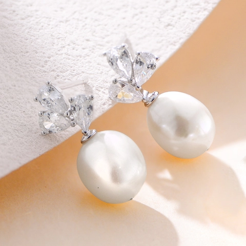 Elegant Artificial Pearl Drop Earrings With 925 Sterling Silver Earring Post Luxurious Rhinestone Dangle Earrings For Women Party Jewelry