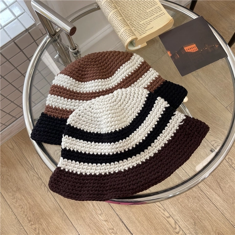Women's Vintage Striped Knitted Bucket Hat Contrast Color Crochet Fisherman Hat Winter Warm Foldable Casual Basin Hat