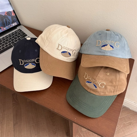 Berretto da Baseball in Acrilico Retro Blocchi di Colore per Uomo Donna Ricamato Motivo Montagna Parasole Regolabile Moda
