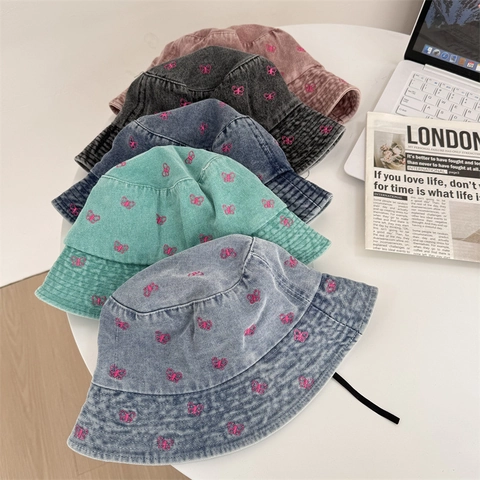 Cappello da Pescatore in Acrilico Effetto Denim Lavato con Farfalla Ricamata per Donna Tesa Larga Protezione Solare Estiva