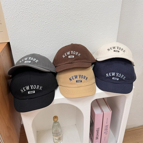 Berretto da Baseball in Acrilico con Ricamo Lettere New York Vintage da Donna Retro Ala Corta Cappello Traspirante Casual Regolabile
