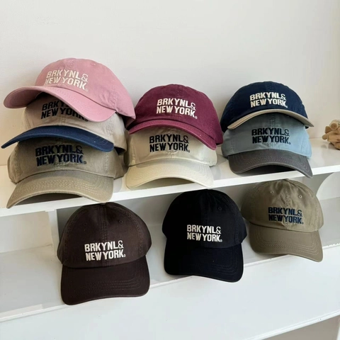 Berretto da Baseball Vintage a Contrasto di Colore con Lettere Ricamate Unisex Protezione Solare Cappello da Baseball Regolabile Casual