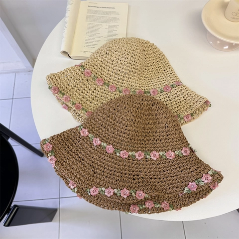 Women's French Pastoral Flower Embroidered Straw Bucket Hat Summer Beach Foldable Sun Protection Polyester Wide Brim Hat Vacation