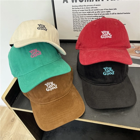 Cappellino da Baseball in Poliestere con Ricamo di Lettere per Uomo Donna Regolabile Protezione Solare Outdoor Sport Moda Casual