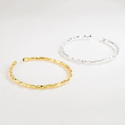 Brazalete Abierto de Plata de Ley 925 con Línea de Onda y Circonia Incrustada Minimalista para Mujer Joyería de Moda
