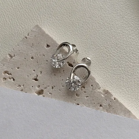 Orecchini a Lobo in Argento Sterling 925 Design Intrecciato Zirconia Placcato Oro 18K Gioielli di Moda Squisiti Donna