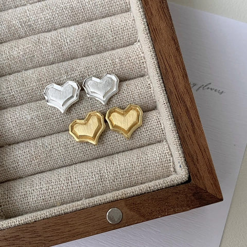 925 Sterlingsilber Herz Ohrstecker Für Damen Geometrische Gebürstete Textur Herzform Minimalistischer Retro Ohrschmuck