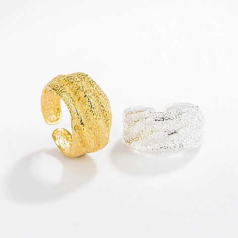 Anillo Abierto Ajustable de Plata de Ley 925 Minimalista para Mujer Textura Martillada Irregular Lava Efecto Desgastado Joyería de Moda