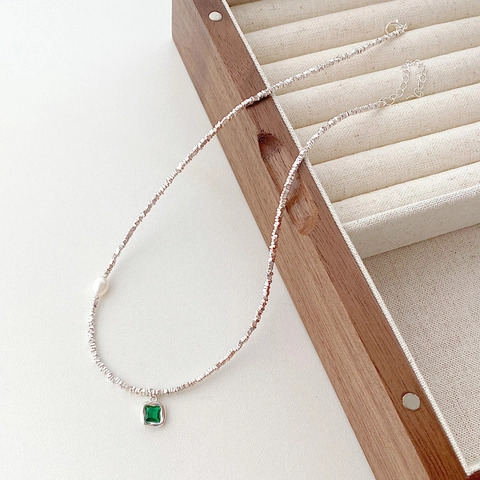 Collana in Argento Sterling 925 in Argento Triturato per Donna Pendente Quadrato in Zirconia Verde Smeraldo Catena della Clavicola