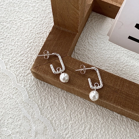 Orecchini a Goccia a Forma di U in Argento Sterling 925 Martellato Con Perla Artificiale Eleganti Gioielli Vintage Placcati Oro 18K