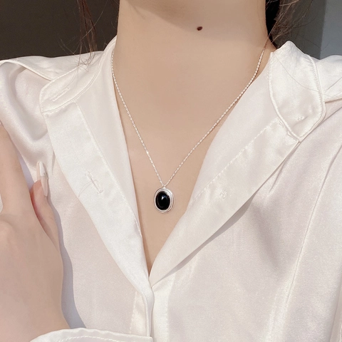 Collana con Pendente in Agata Nera Ovale in Argento Sterling S925 Catena per Clavicola Minimalista Vintage Gioielli Niche da Donna