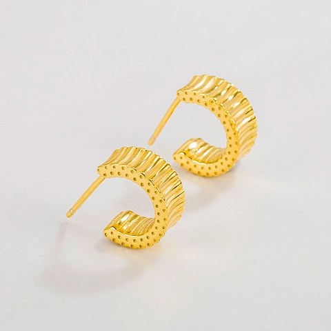 Orecchini a Bottone a C in Argento Sterling S925 Plissettati a Ingranaggio Vintage Minimalisti Placcati Oro 18K Gioielli da Donna