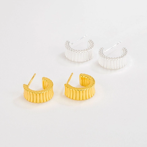 Orecchini a Bottone a C in Argento Sterling S925 Plissettati a Ingranaggio Vintage Minimalisti Placcati Oro 18K Gioielli da Donna