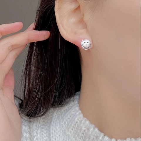 925 Sterlingsilber Gebürstete Smiley Gesicht Ohrstecker Für Damen Einfach Cartoon Rund Lächeln Gesichtsausdruck Schmuck Zubehör