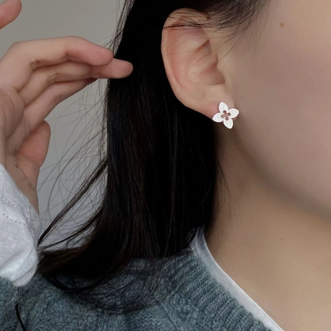 New Chinese Style S925 Sterling Silver Four Leaf Clover Stud Earrings Vintage Tang Grass Pattern Sandblasted Small Jewelry For Women