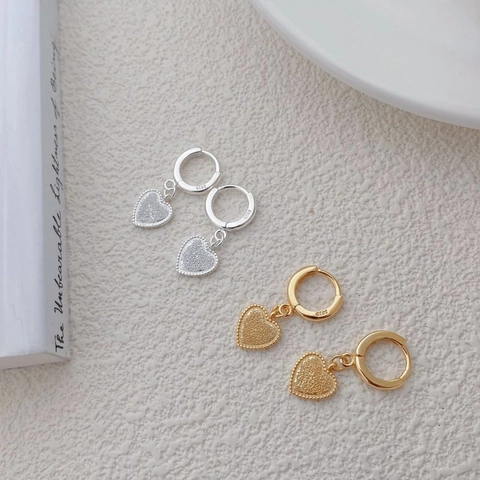 Pendientes de Aro en Forma de Corazón de Plata de Ley 925 Minimalistas para Mujer Textura Mate Joyería de Moda Regalo