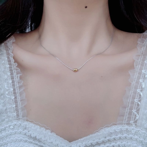 Collar con Colgante de Frijol de Olivo de Plata de Ley S925 Minimalista para Mujer Cadena de Clavícula en Contraste Oro Plata
