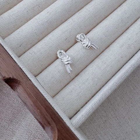 S925 Sterling Zilver Dubbellaagse Knoop Oorknopjes Voor Vrouwen Minimalistisch Gepersonaliseerd Handgemaakt Draadontwerp Mode Sieraden