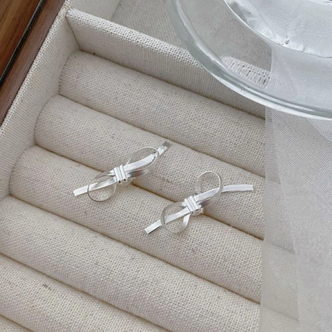 Pendientes de Botón con Lazo de Plata de Ley 925 Hechos a Mano para Mujer Estilo Dulce Minimalista Joyería de Regalo