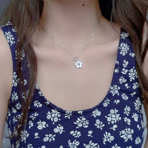 Collana con Ciondolo a Forma di Fiore di Camelia in Argento Sterling 925 Donna Design a Conchiglia Chiusura Toggle
