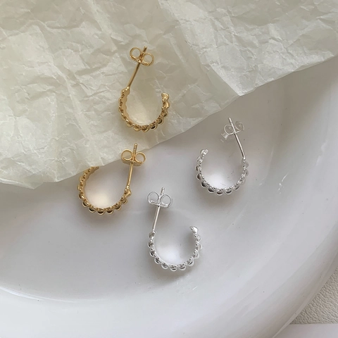Orecchini a Bottone a Forma di C in Argento Sterling 925 con Borchie per Donna Gioielli Minimalisti Punk Geometrici Texturizzati
