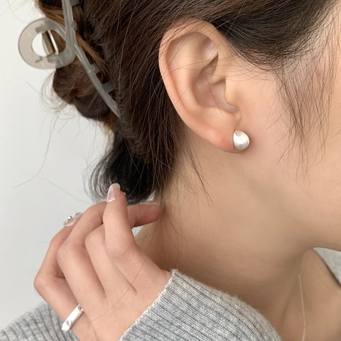 Orecchini a Bottone a Goccia in Argento Sterling 925 Texture Spazzolata Opaca Oro Argento Piccoli Gioielli Minimalisti Donna