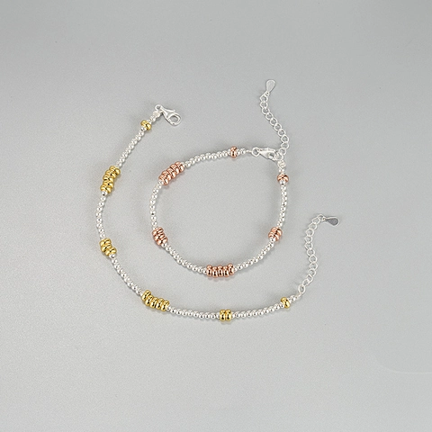 Minimalistisches Perlenarmband aus 925er Sterlingsilber für Damen Kontrastfarbenes zweifarbiges Perlenarmband mit verstellbarer Verlängerungskette
