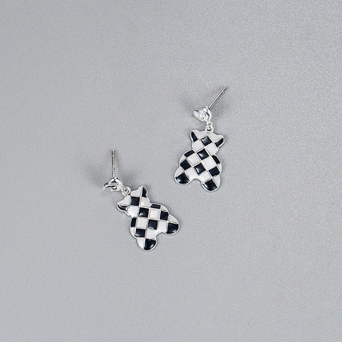 925 Argento Sterling Nero Bianco Scacchiera Orso Orecchini a Bottone Smalto Cuore Goccia Olio Animale Orecchini Per Donne